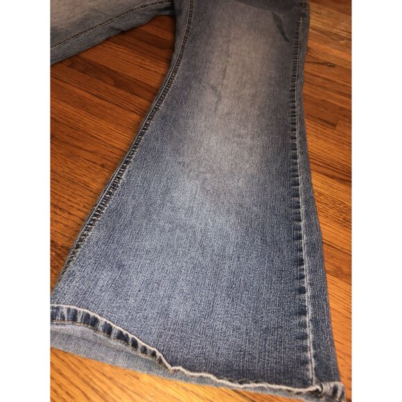 Angels Women's Embellished Butterfly Embroidery Baggy Jeans Faded Size 18 - Picture 12 of 16